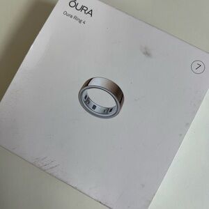 ✨ NIB Size 7 OURA Ring 4 in Rose Gold